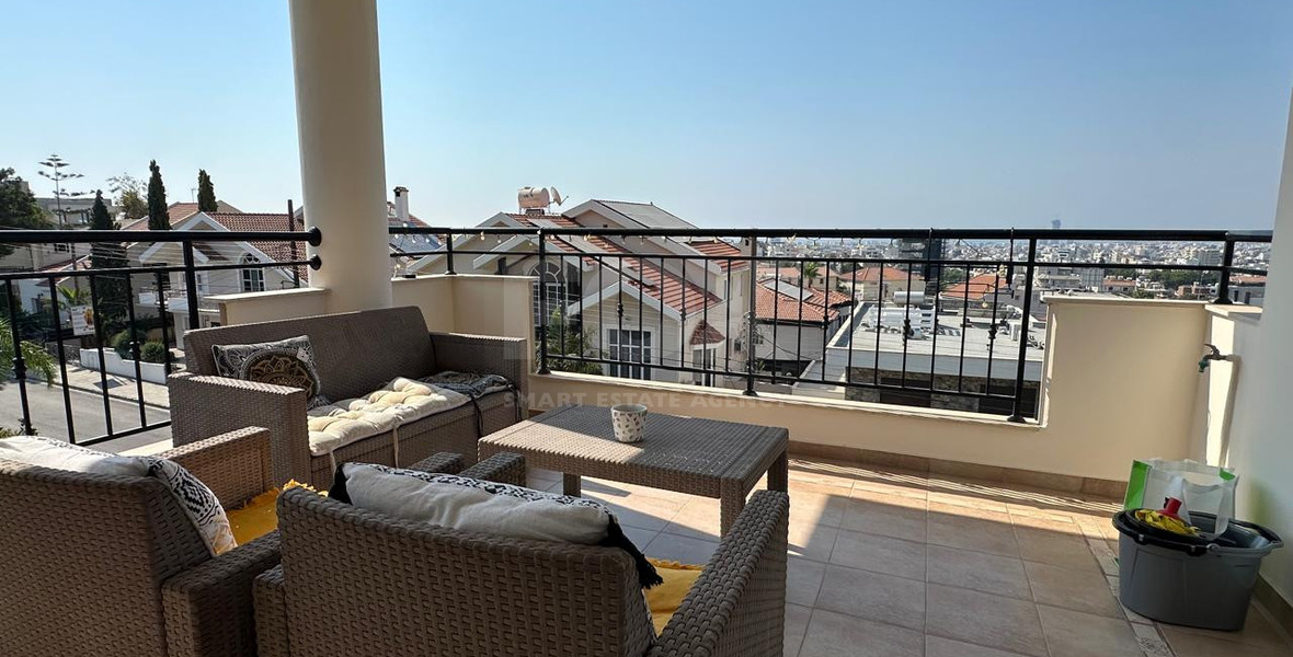 Modern Renovated Two-Bedroom Apartment with Panoramic Sea & City Views | Panthea