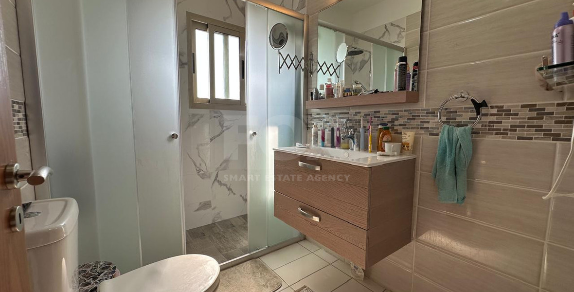 Modern Renovated Two-Bedroom Apartment with Panoramic Sea & City Views | Panthea