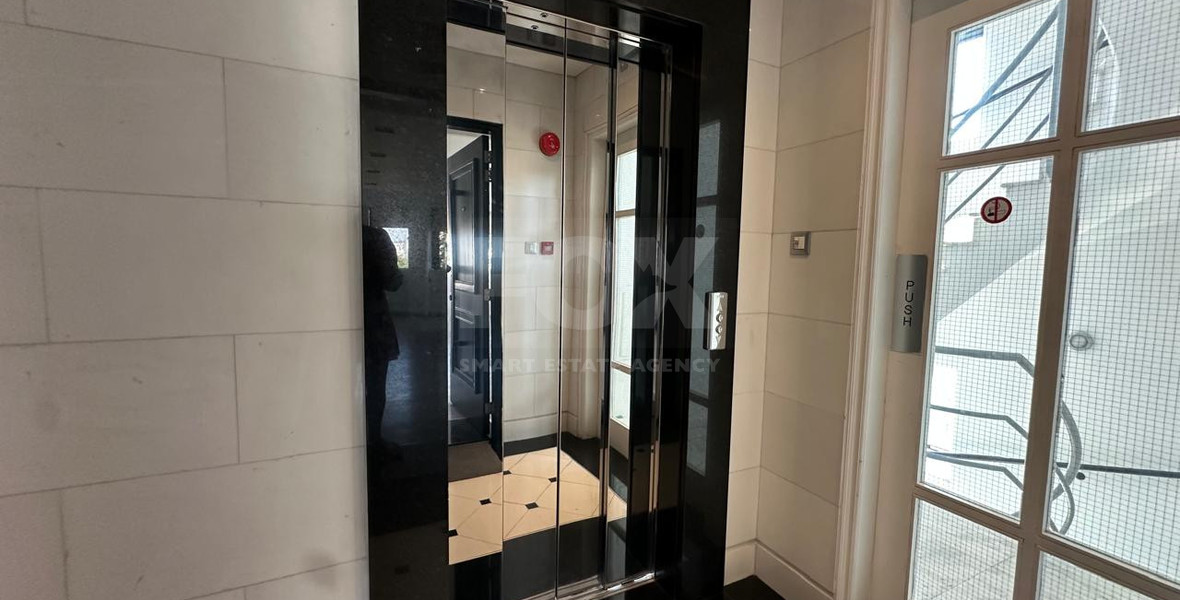 Premium Office Building for Rent | 1,000 m² | Private Garden | Prime Business Location | Katholiki