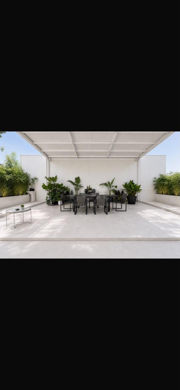 Premium Office Building for Rent | 1,000 m² | Private Garden | Prime Business Location | Katholiki
