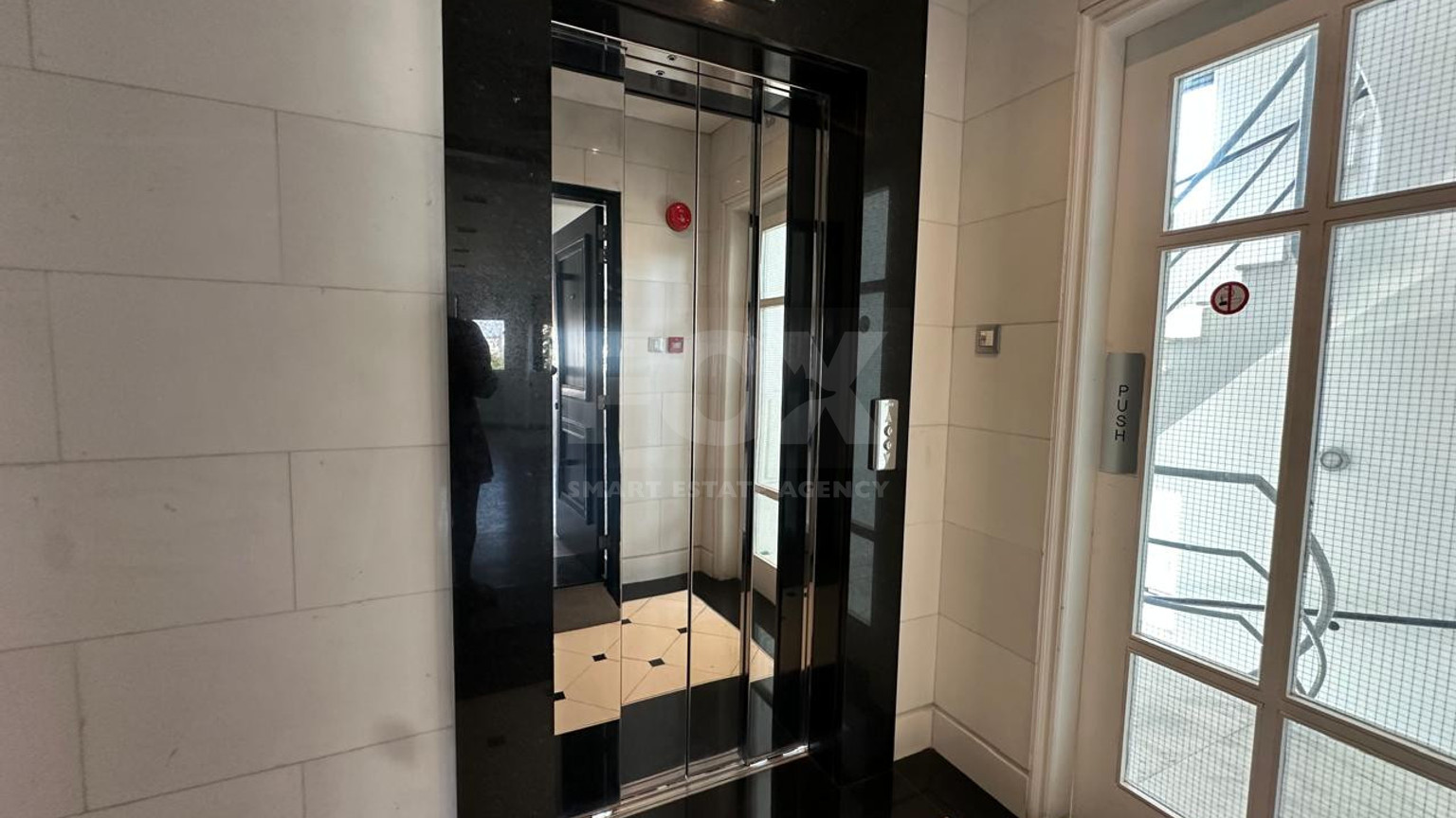 Premium Office Building for Rent | 1,000 m² | Private Garden | Prime Business Location | Katholiki