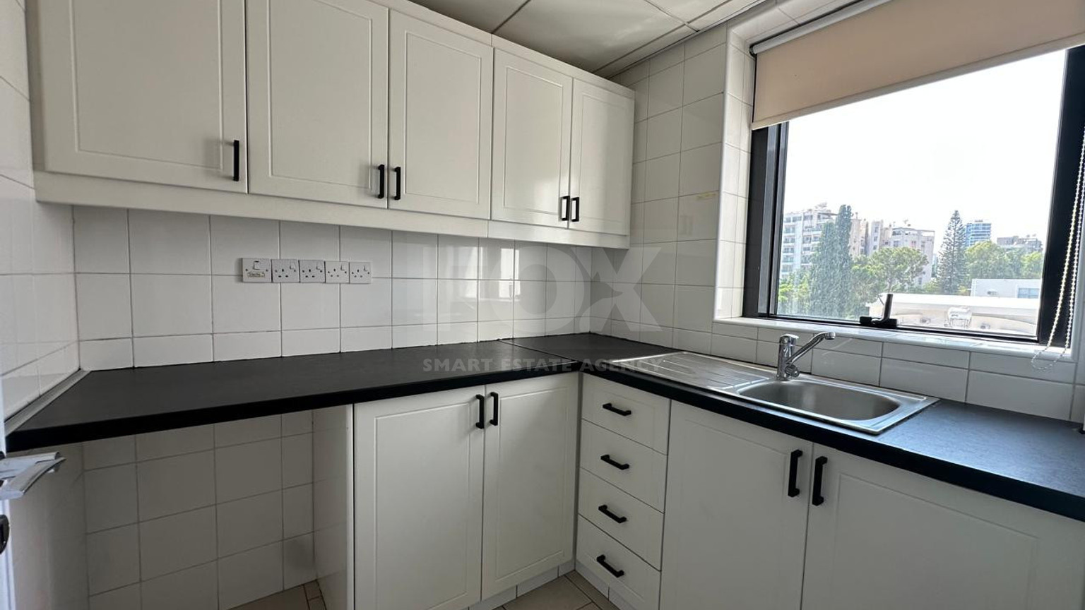 Premium Office Building for Rent | 1,000 m² | Private Garden | Prime Business Location | Katholiki