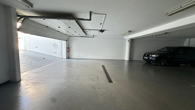 Premium Office Building for Rent | 1,000 m² | Private Garden | Prime Business Location | Katholiki