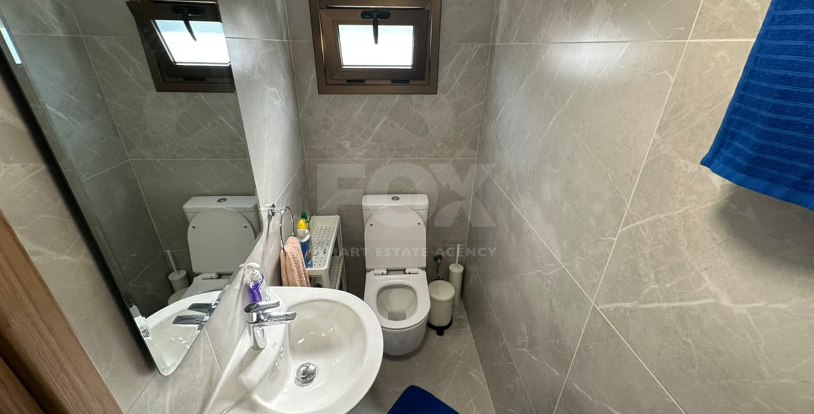 Fully Furnished Studio Apartment with Courtyard – Available Now
