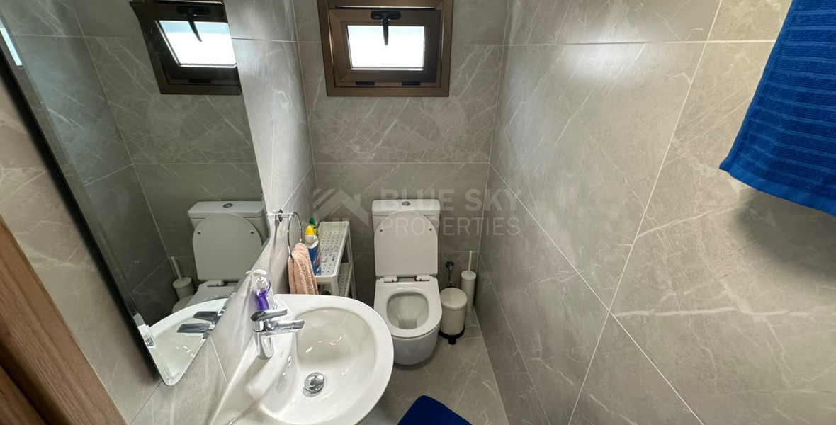 Fully Furnished Studio Apartment with Courtyard – Available Now