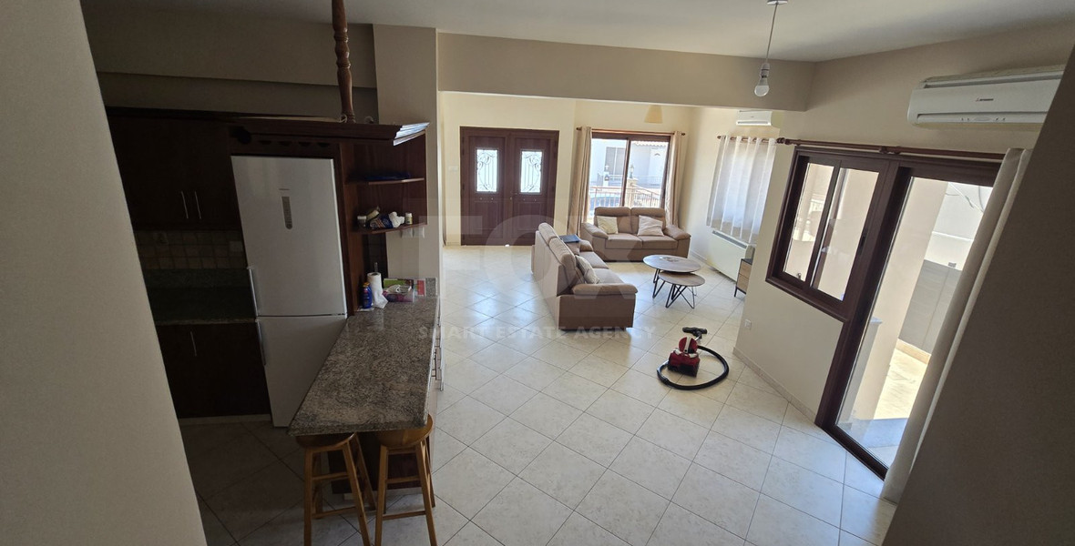 Lovely 4-Bedroom House with Private Apartment for Sale in Kolossi