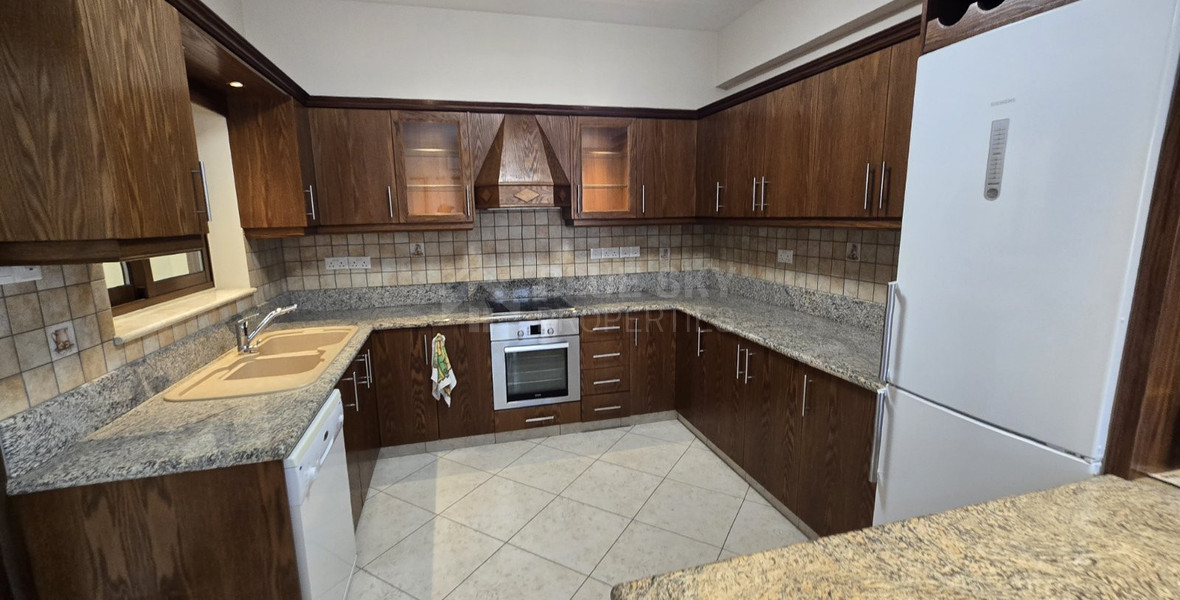 Lovely 4-Bedroom House with Private Apartment for Sale in Kolossi
