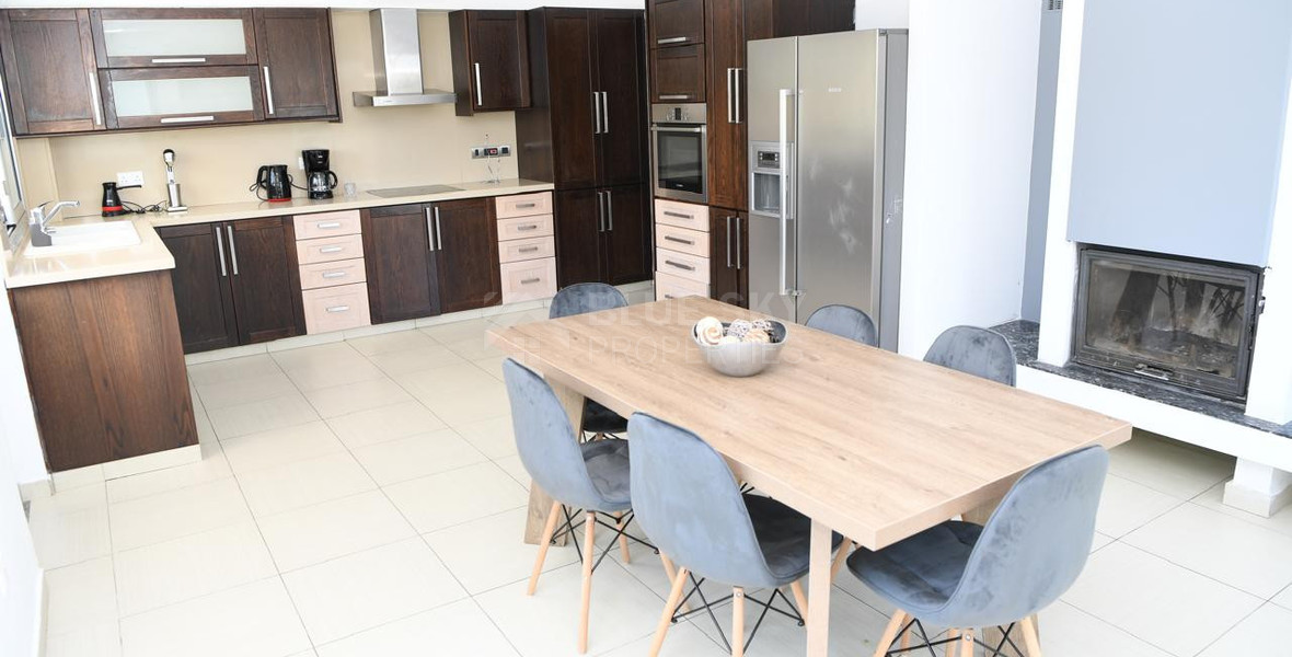 Four Bedroom Villa For Rent