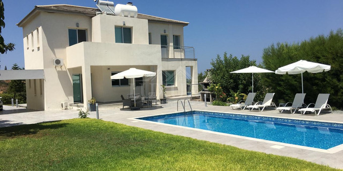 Stunning Four Bedroom Villa For Rent, paphos