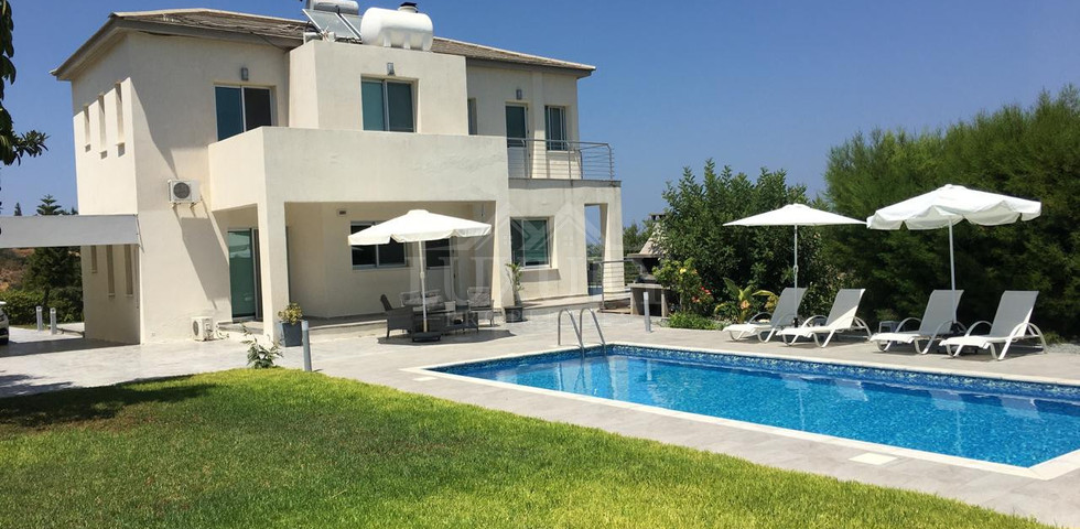 Stunning Four Bedroom Villa For Rent, paphos