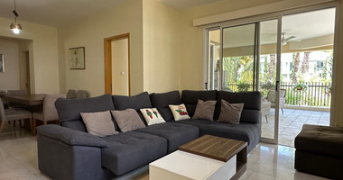 Elegant Three-Bedroom Apartment for Rent in Neapoli