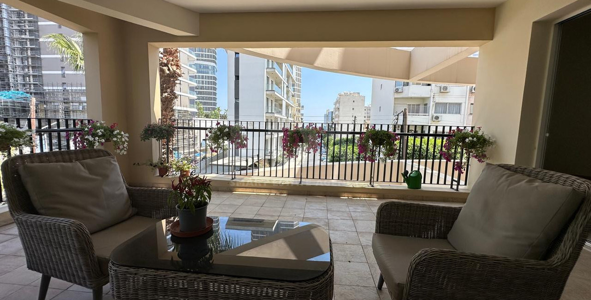 Elegant Three-Bedroom Apartment for Rent in Neapoli
