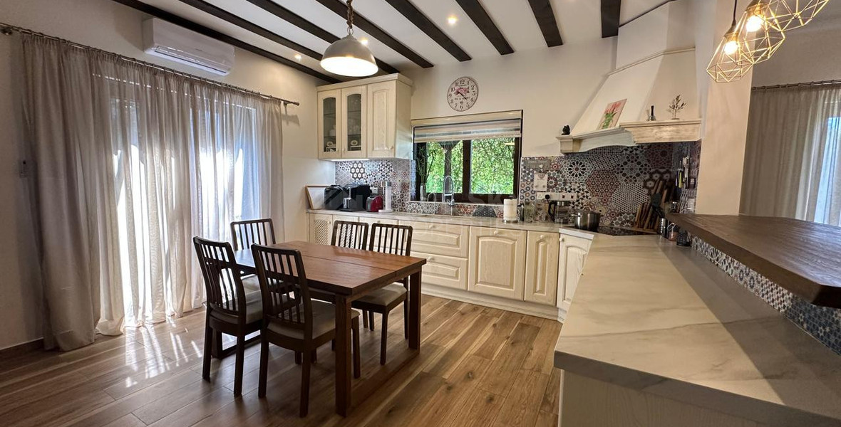 For Sale Contemporary Six-Bedroom Luxury Villa with Private Pool & Smart Home Technology, Souni