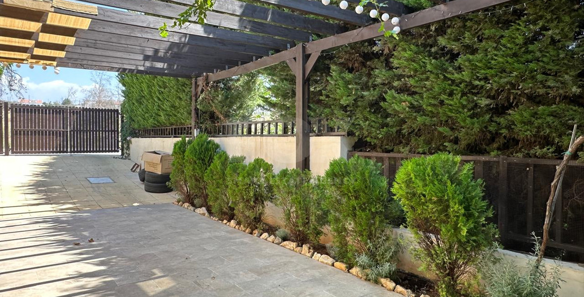 For Sale Contemporary Six-Bedroom Luxury Villa with Private Pool & Smart Home Technology, Souni