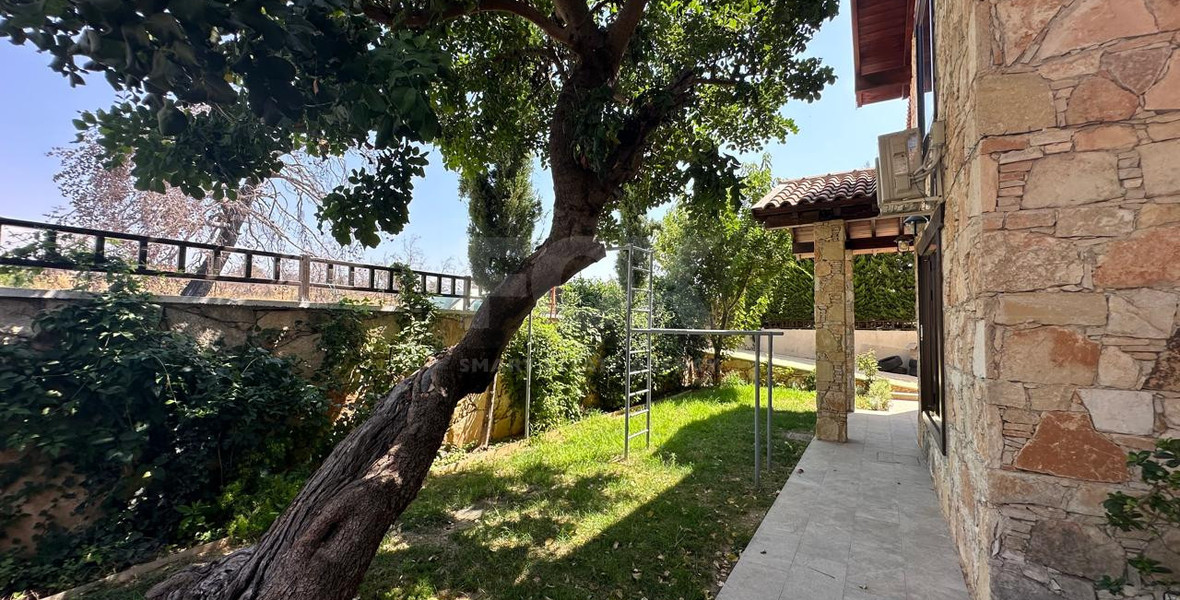 For Sale Contemporary Six-Bedroom Luxury Villa with Private Pool & Smart Home Technology, Souni