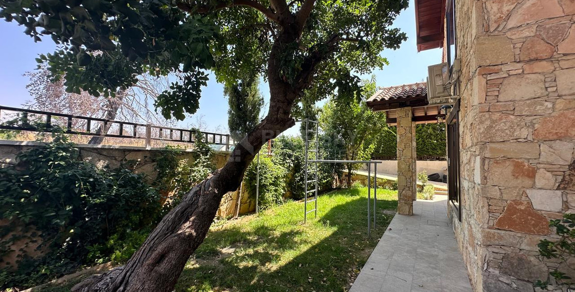For Sale Contemporary Six-Bedroom Luxury Villa with Private Pool & Smart Home Technology, Souni
