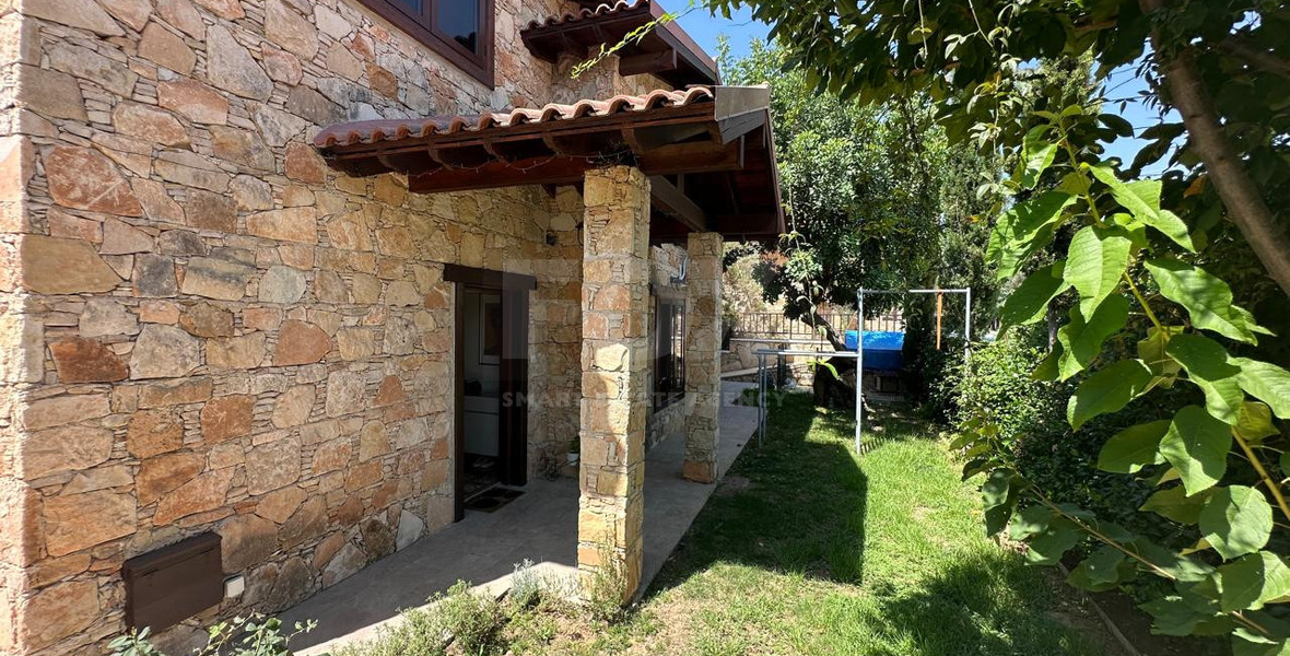 For Sale Contemporary Six-Bedroom Luxury Villa with Private Pool & Smart Home Technology, Souni