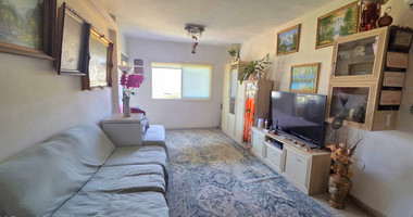 FOR SALE TOP-FLOOR SEAFRONTTWO BEDROOM APARTMENT | PANORAMIC MEDITERRANEAN & CITY VIEWS | NEAPOLI, LIMASSOL
