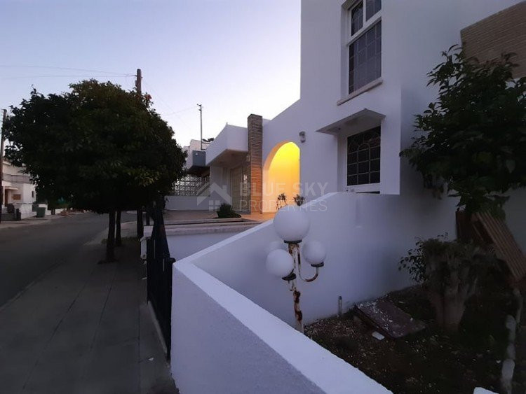 Three Bed House To Rent In Kato Polemidia Limassol Cyprus