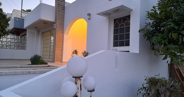 Three Bed House To Rent In Kato Polemidia Limassol Cyprus