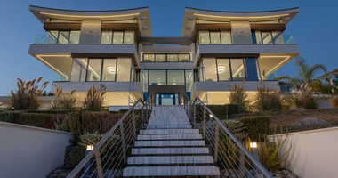 For Sale Luxurious  Seven -Bedroom Villa in Pegeia – Sea Views