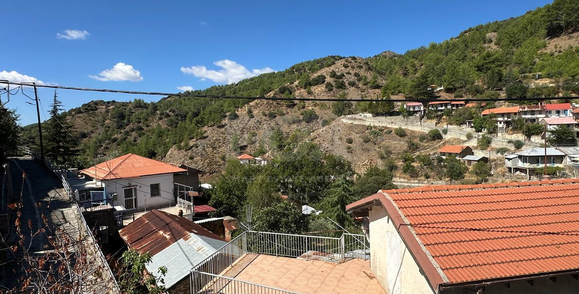 Three bedroom Detached  House for Sale – Kaminaria