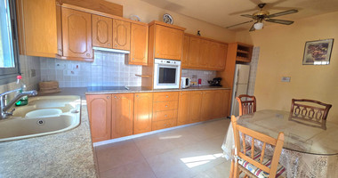 Stylish Two-Bedroom Semi-Detached Home for Rent | Germasogeia, Limassol