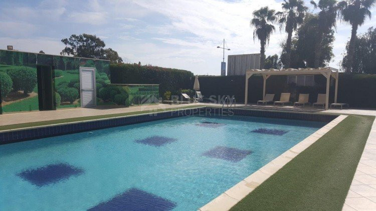 One Bed Apartment For Rent On The Limassol Sea Front