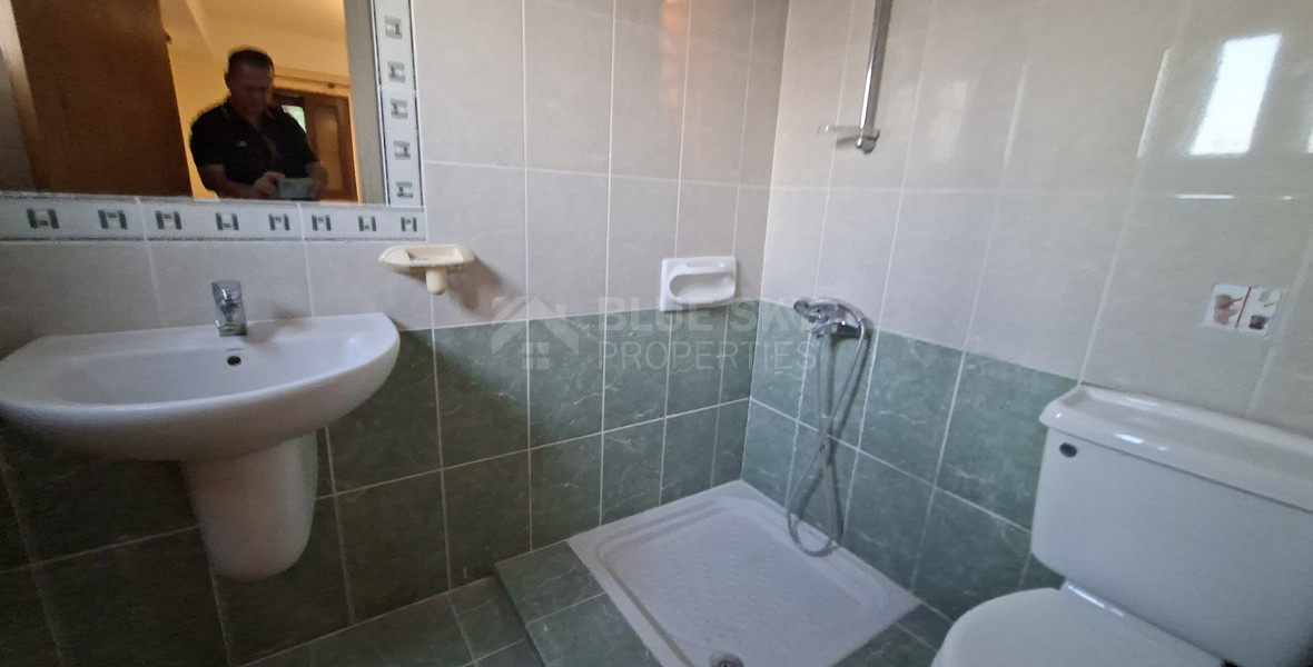 FOUR BEDROOM BUNGALOW HOUSE FOR RENT