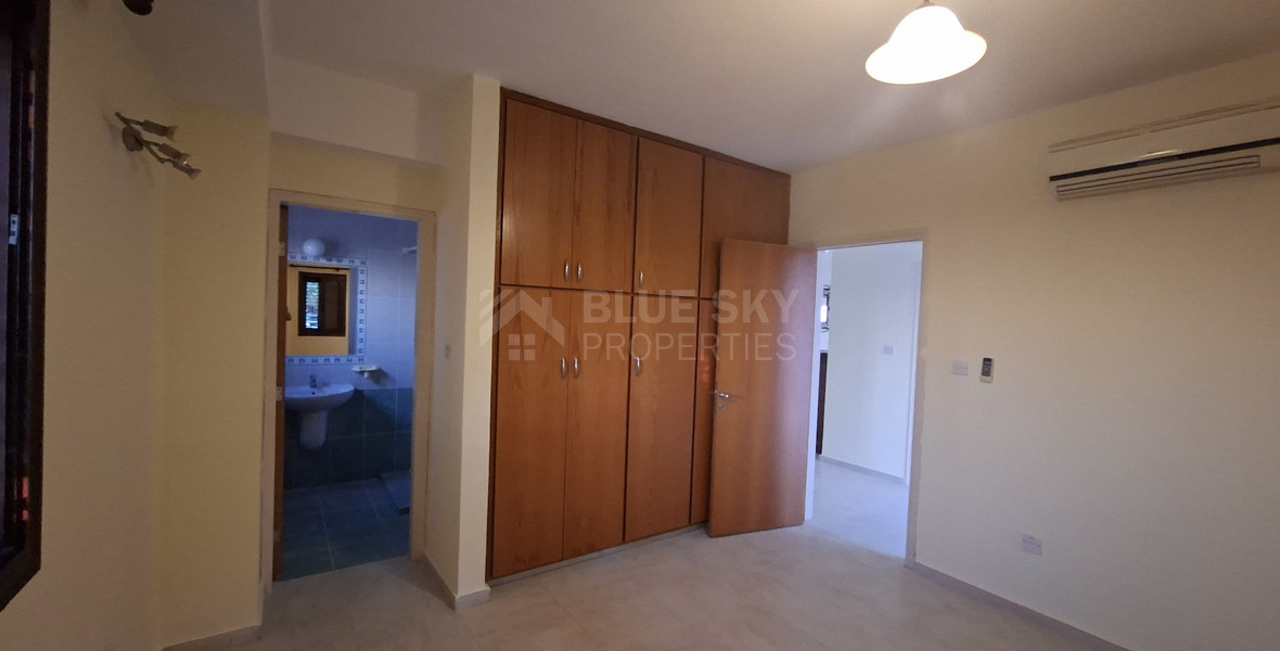 FOUR BEDROOM BUNGALOW HOUSE FOR RENT