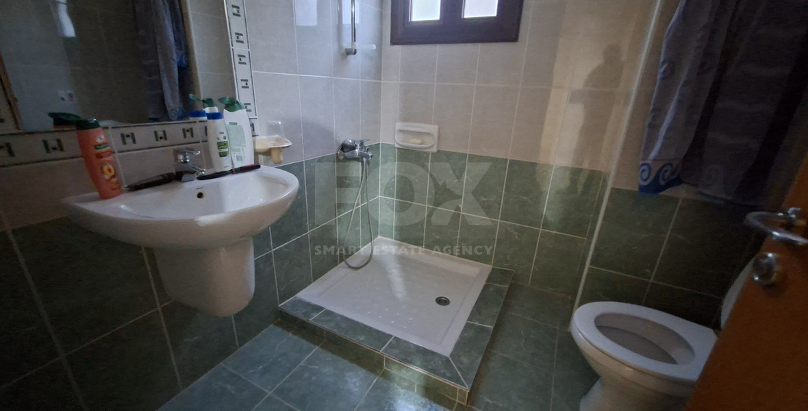 FOUR BEDROOM BUNGALOW HOUSE FOR RENT