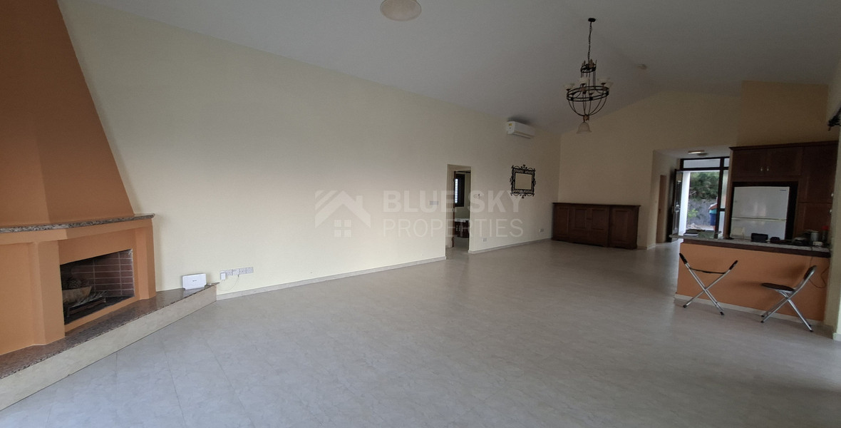 FOUR BEDROOM BUNGALOW HOUSE FOR RENT