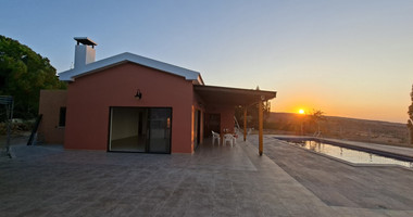 FOUR BEDROOM BUNGALOW HOUSE FOR RENT
