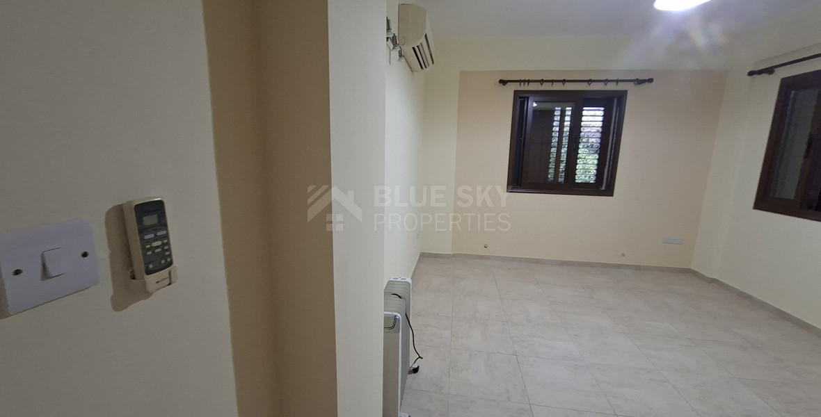 FOUR BEDROOM BUNGALOW HOUSE FOR RENT