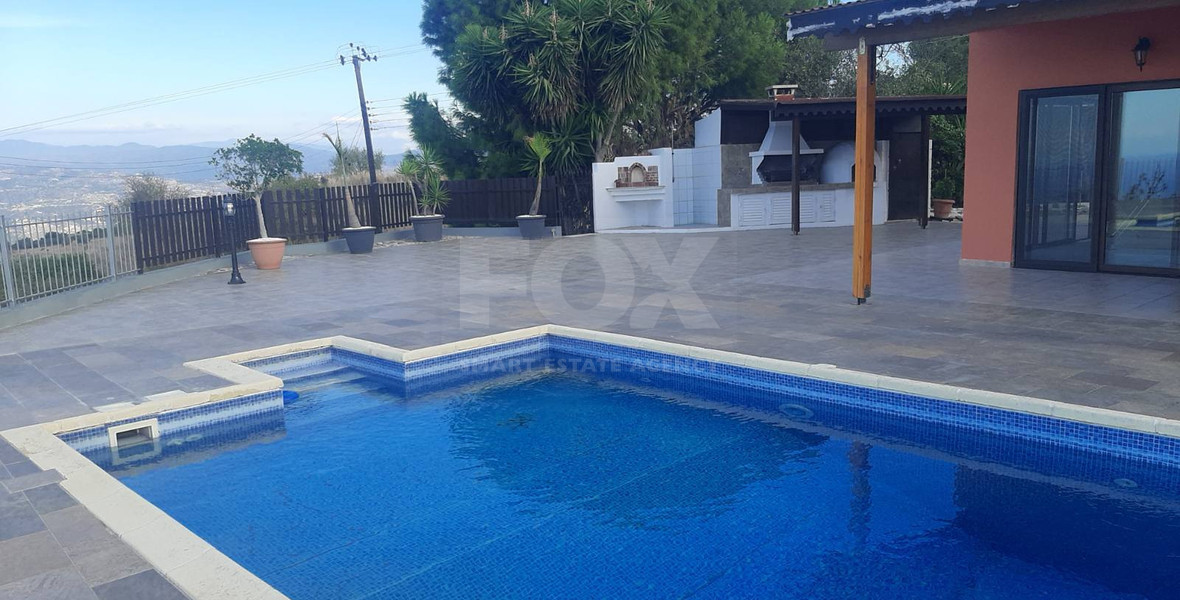 FOUR BEDROOM BUNGALOW HOUSE FOR RENT