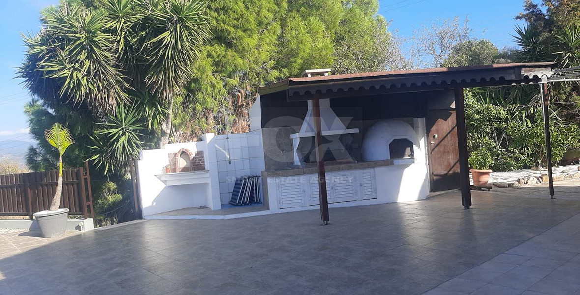 FOUR BEDROOM BUNGALOW HOUSE FOR RENT