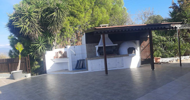 FOUR BEDROOM BUNGALOW HOUSE FOR RENT