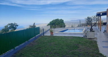 FOUR BEDROOM BUNGALOW HOUSE FOR RENT