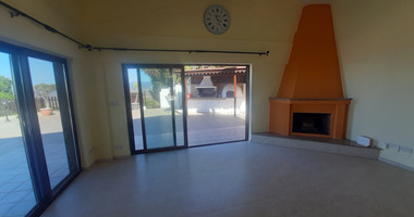 FOUR BEDROOM BUNGALOW HOUSE FOR RENT