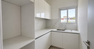 Brand-New Three -Bedroom Detached Villa for Long-Term Rent in Trachoni