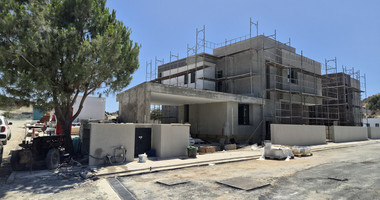 Brand-New 4-Bedroom Detached House with Private Garden in Agios Tychonas