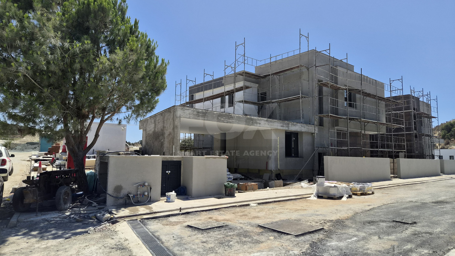Brand-New 4-Bedroom Detached House with Private Garden in Agios Tychonas