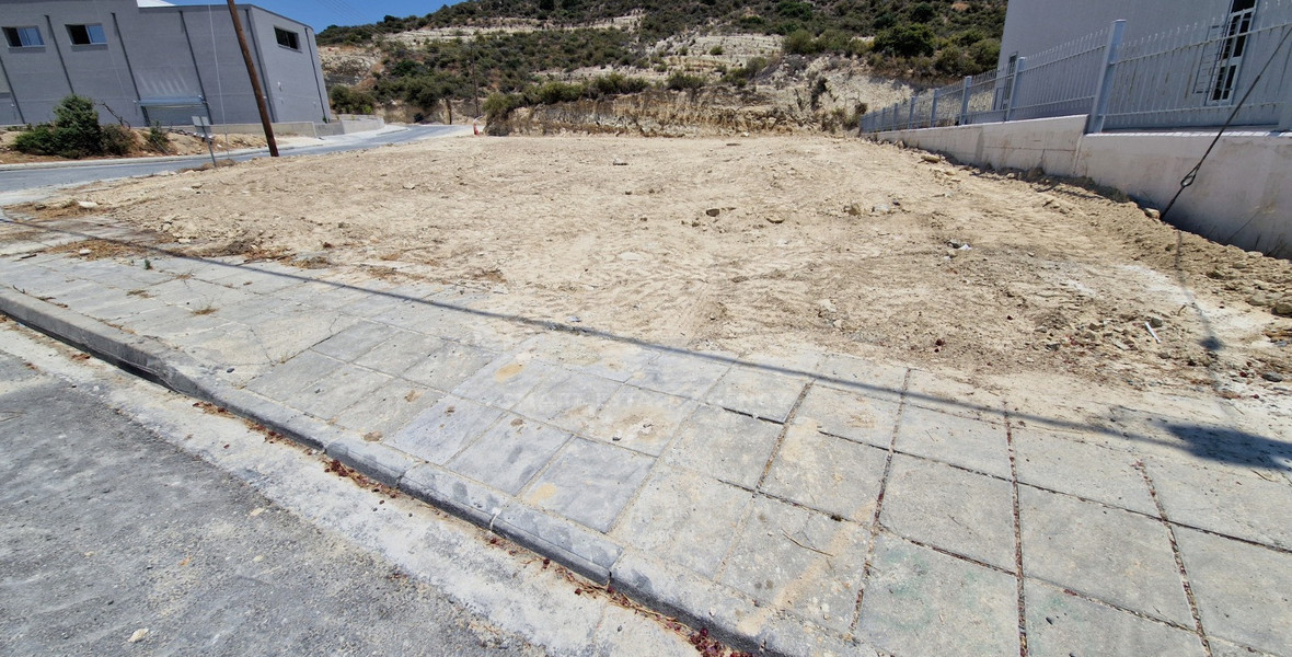 Prime 746 m² Industrial Plot for Rent in  Palodia