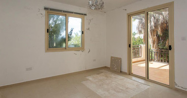 Two-Bedroom Detached House with Private Yard in Peyia, Paphos for sale