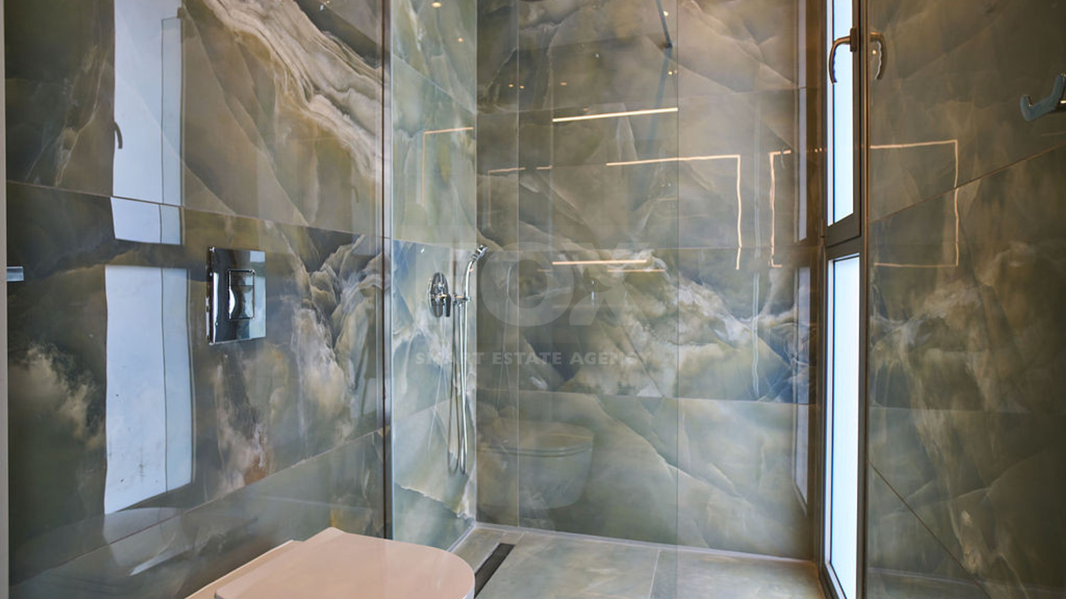 Exceptional Luxury 3 Bedroom Penthouse For Rent in Limassol