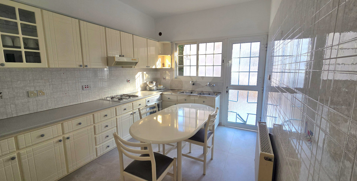 Charming 1-Bedroom Ground-Floor House for Rent | Kato Polemidia, Limassol