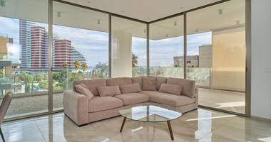 Exceptional Luxury 2 Bedroom Penthouse For Rent in Limassol