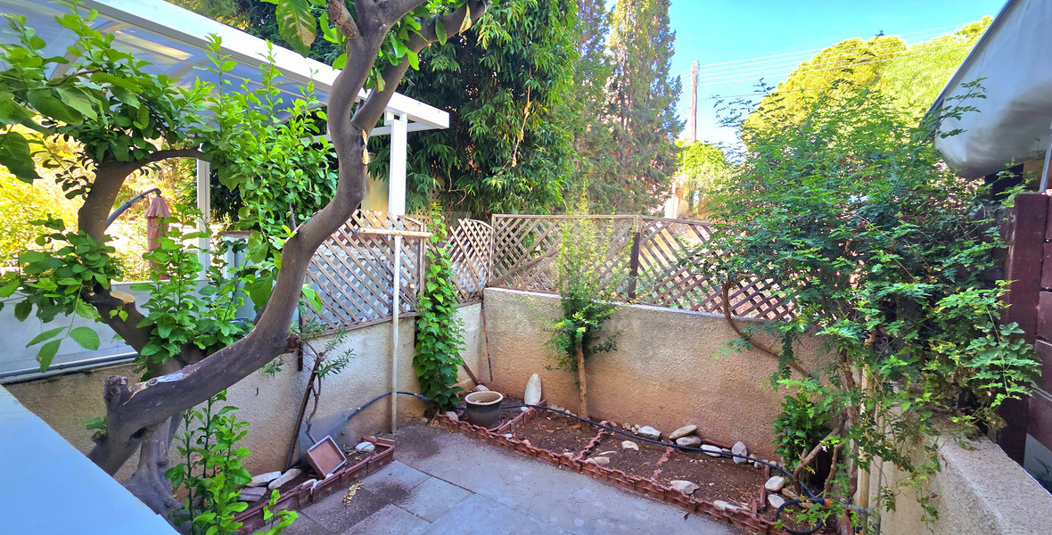 Charming Two-Bedroom unfurnished { optional furnished}  Maisonette With Two Verandes for Rent | Mesa Geitonia | Limassol