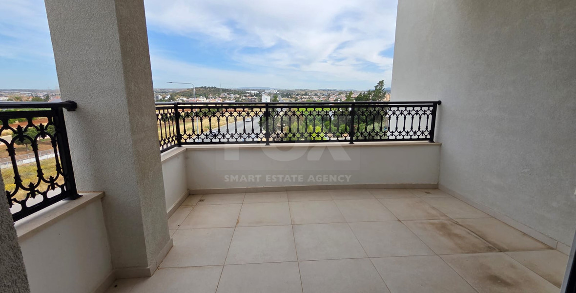 Two bedroom  furnished Top floor apartment in Kato Polemidia, Limassol