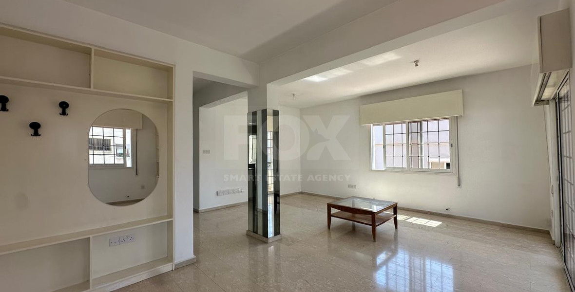 Three-Bedroom Apartment for Rent in Mesa Geitonia